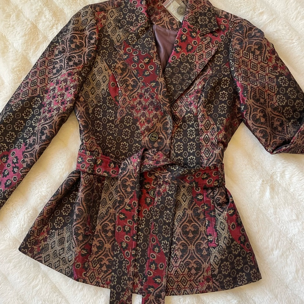 Cache Jacket. - Picture 3 of 16